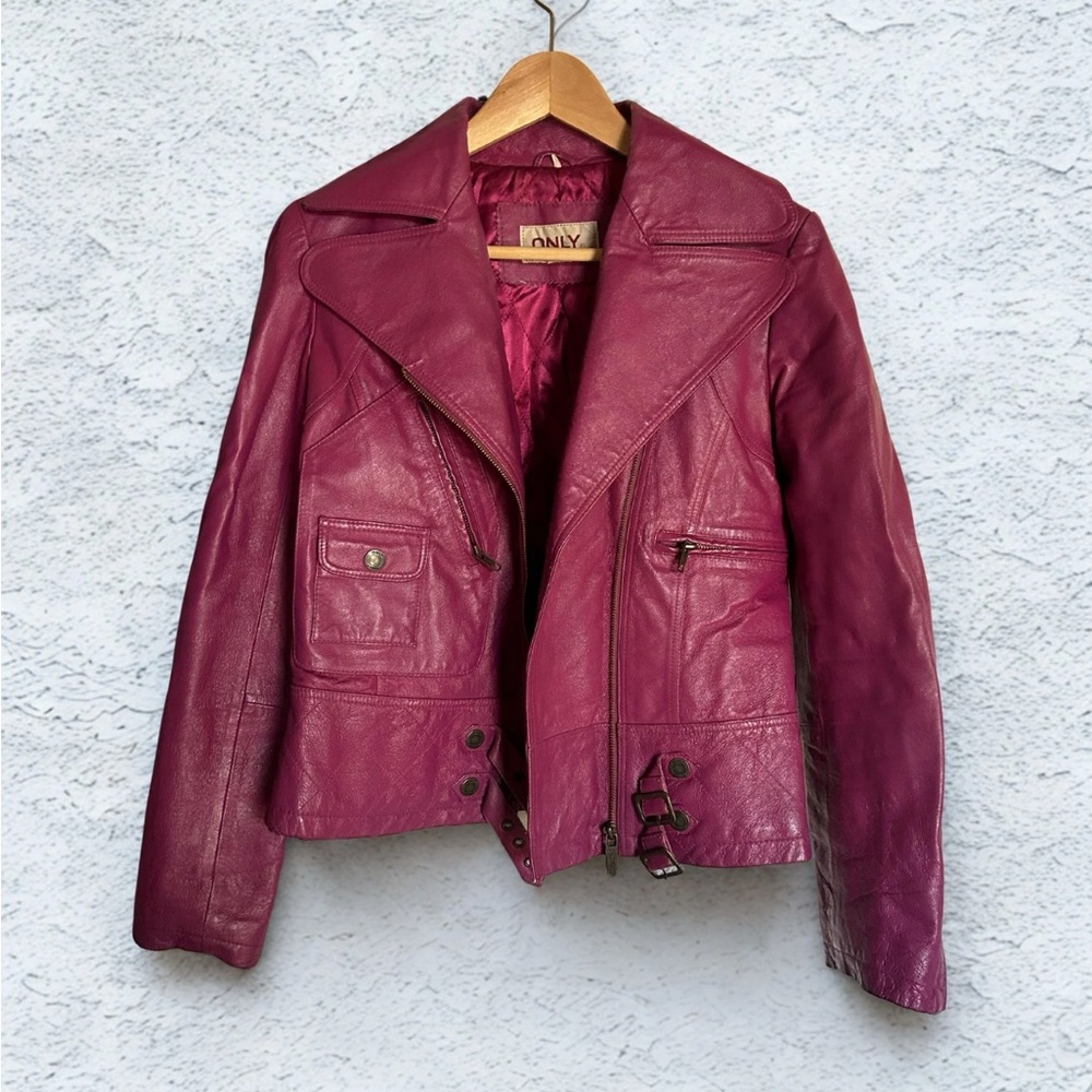 Vintage Women's Vibrant Leather Jacket